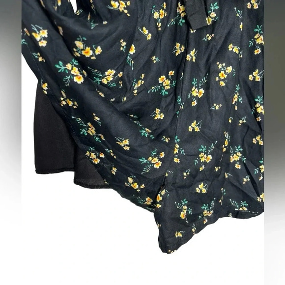 NWT Bailey Blue Strapless Floral Smocked Romper Size Small - Picture 4 of 6